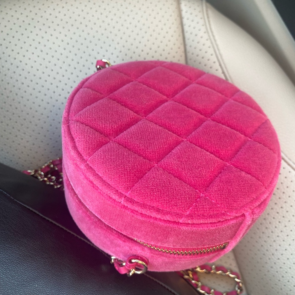 New Chanel pearl crush velvet bag - Picture 4 of 12